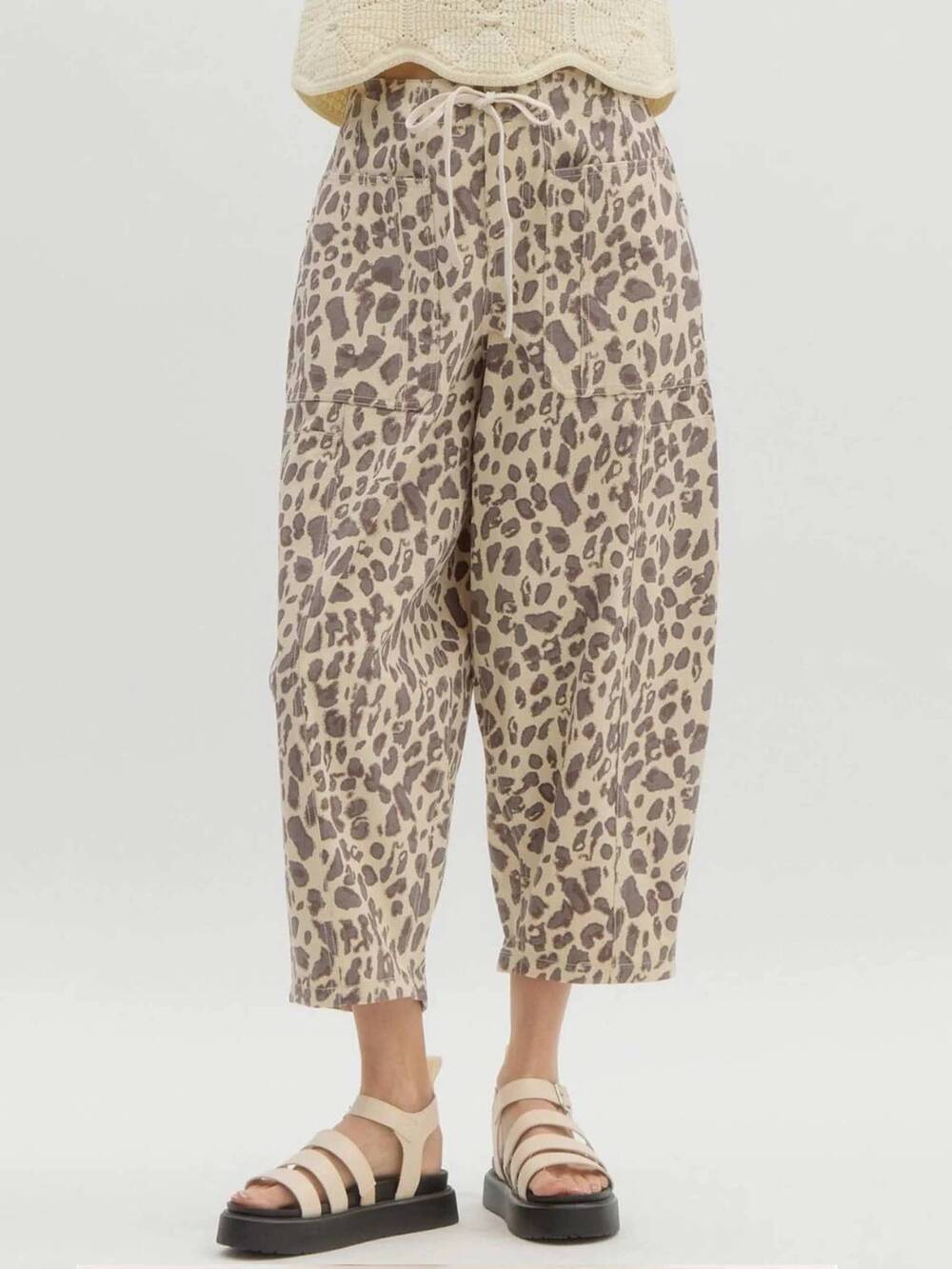 NEW ENTRO leopard pattern mid-rise balloon pants in beige